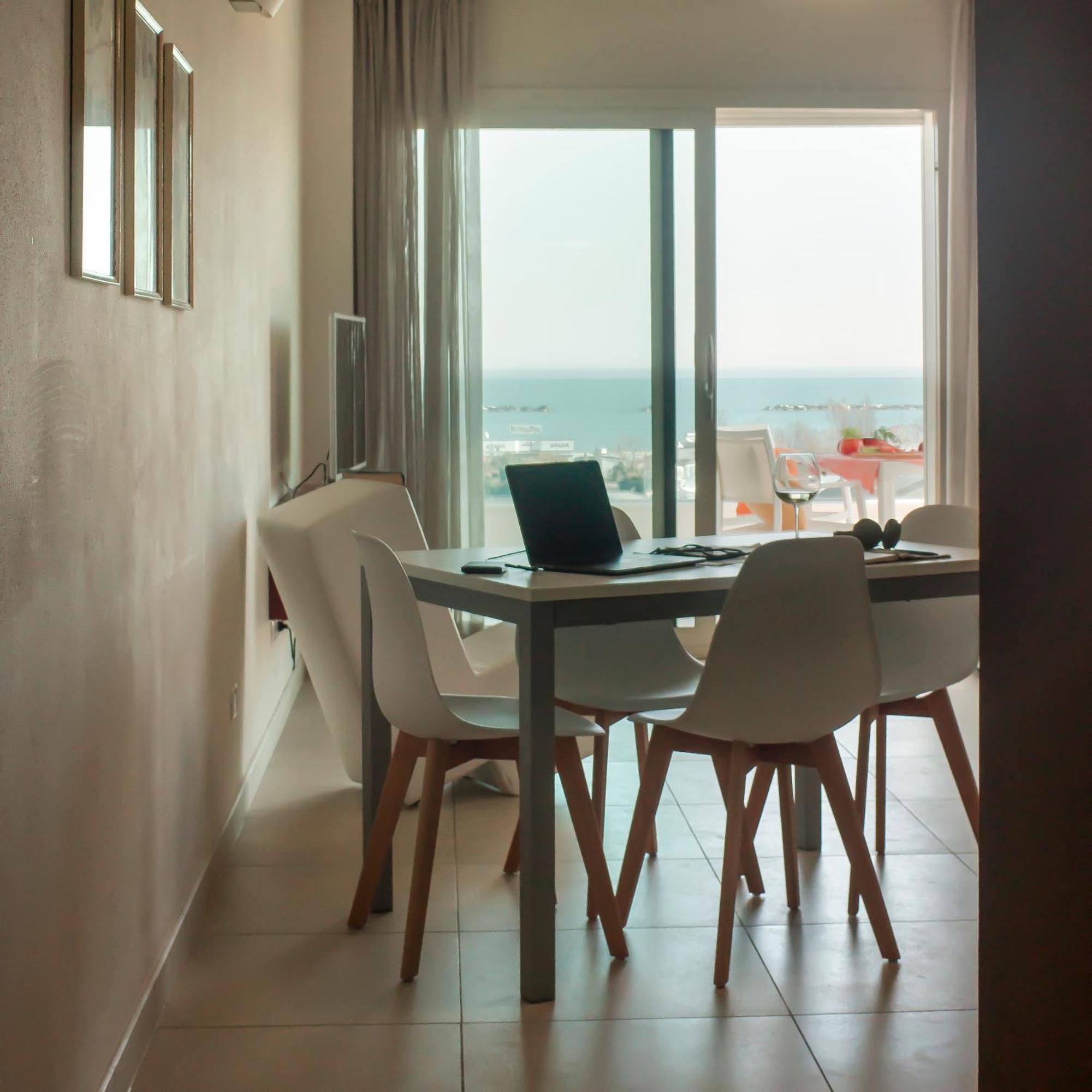 Residence Millecento Cesenatico Luaran gambar