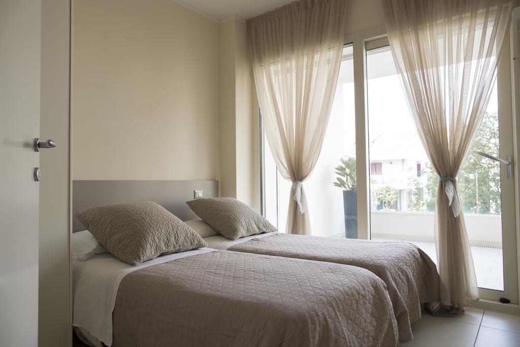 Residence Millecento Cesenatico Luaran gambar