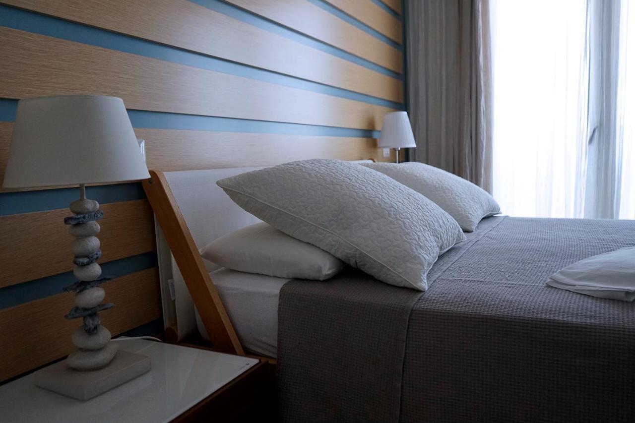Residence Millecento Cesenatico Luaran gambar